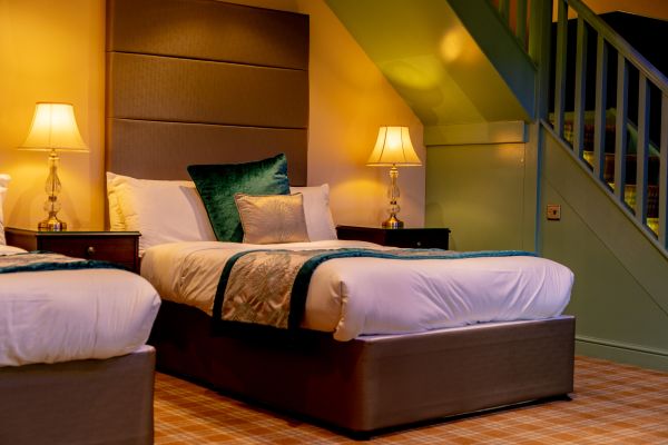 Places to Stay near Pontefract at Rogerthorpe Manor